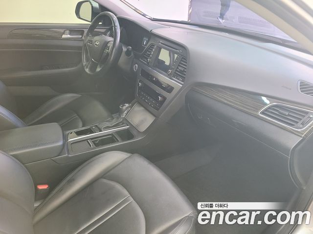 Hyundai Sonata 2.0 Smart — пробег 105 000 км — фото 4 из 5
