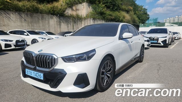 BMW i5 xDrive 40 M Sport — пробег 4 721 км — фото 1 из 5