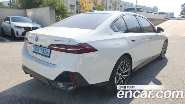 BMW i5 xDrive 40 M Sport — пробег 4 721 км — фото 2 из 5