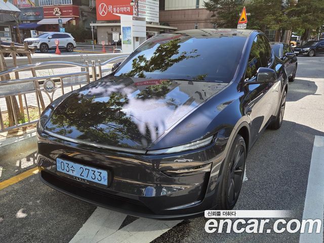 Tesla Model Y Premium RWD — пробег 550 км — фото 2 из 5