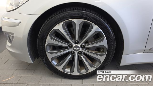 Hyundai Genesis из Кореи Encar