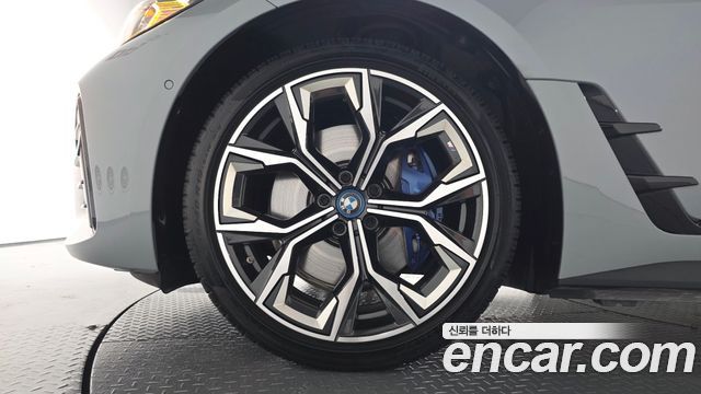 BMW i4 из Кореи Encar