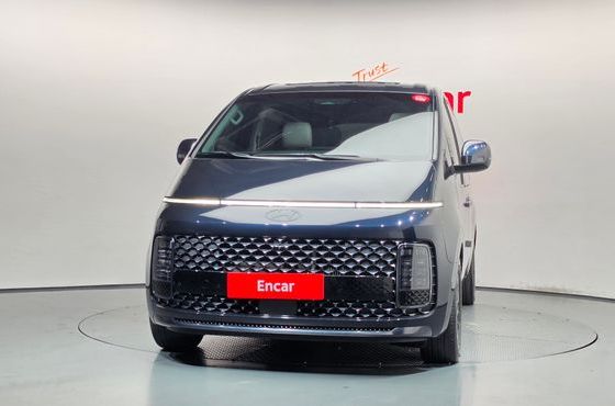 Hyundai Staria 4WD Lounge 9-Seater Inspiration — пробег 28 255 км — фото 3 из 5