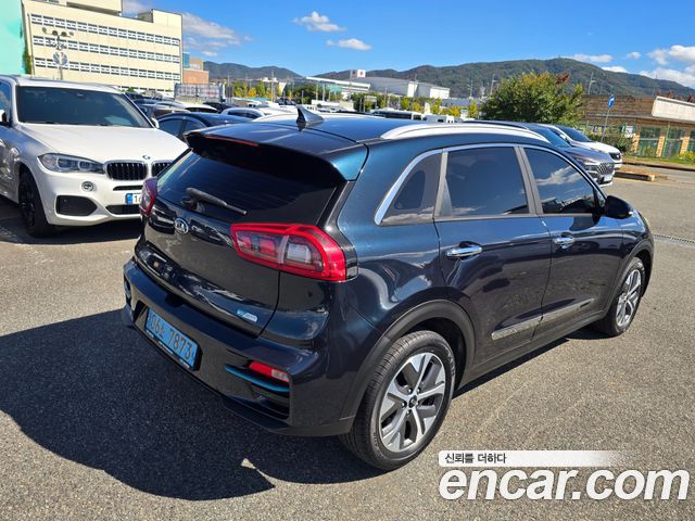 Kia Niro Noblesse — пробег 55 033 км — фото 5 из 5