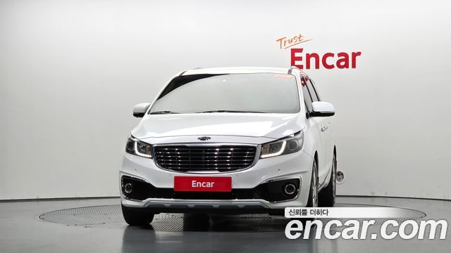 Kia Carnival Gasoline 7-seater Limousine President — пробег 66 279 км — фото 3 из 5