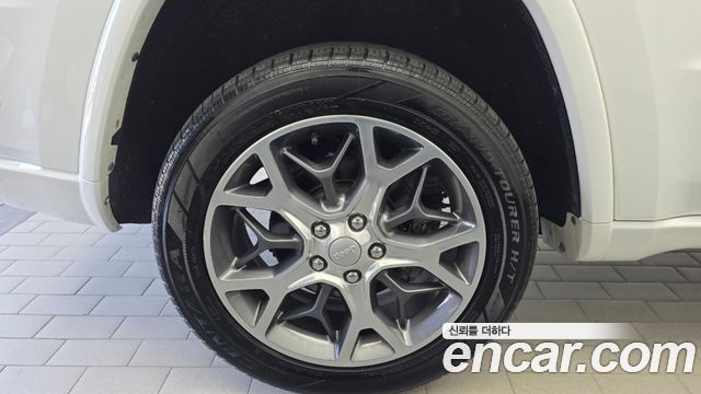Jeep Cherokee 3.0 Diesel Overland WK2 — пробег 98 205 км — фото 5 из 5