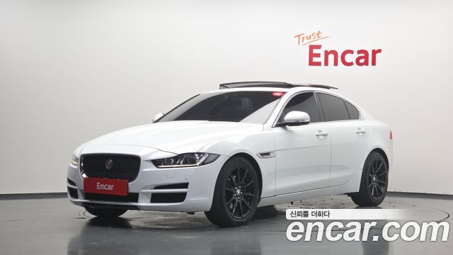 Jaguar XE 20d Prestige — пробег 75 169 км — фото 1 из 5