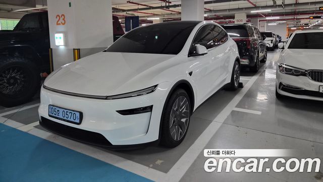Tesla Model Y L Long Range AWD — пробег 1 200 км — фото 2 из 5