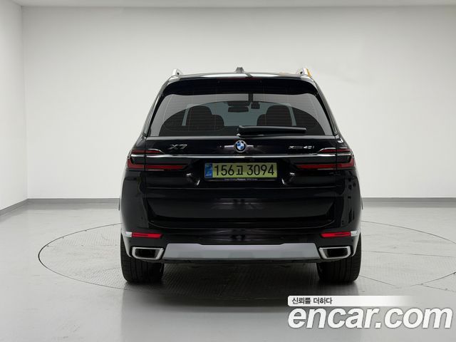 BMW X7 xDrive 40i Design Pure Excellence 6-Seater — пробег 8 002 км — фото 4 из 5