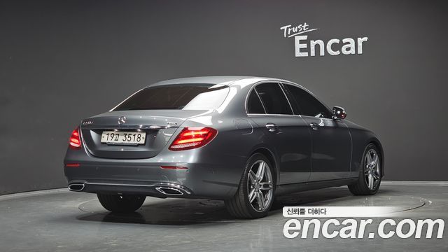 Mercedes-Benz E-Class из Кореи Encar