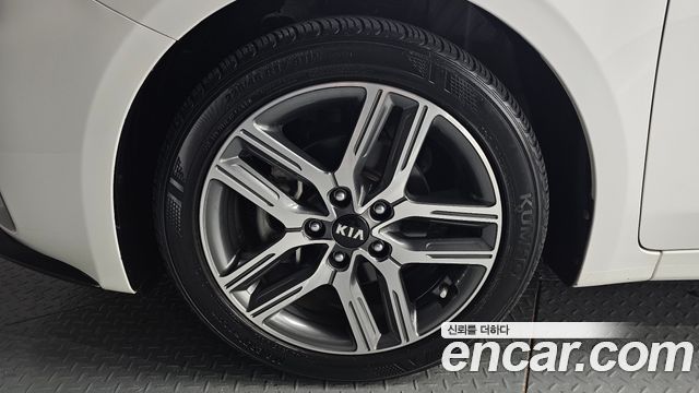 Kia K3 из Кореи Encar