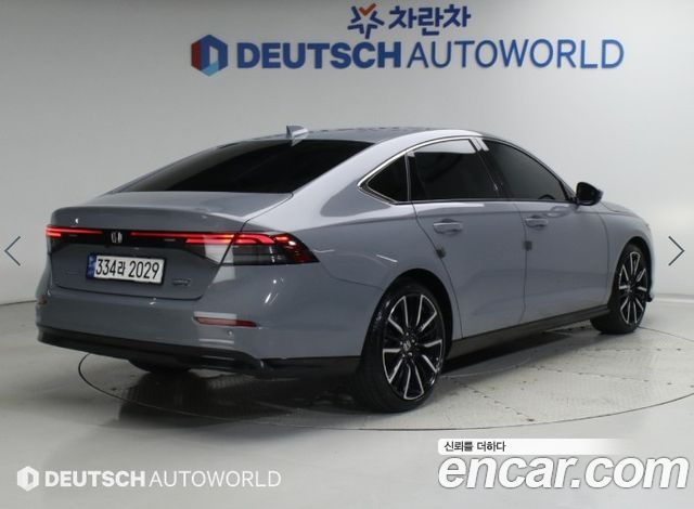 Honda Accord 2.0 Hybrid Touring — пробег 48 018 км — фото 2 из 5