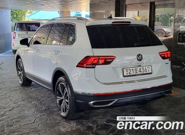 Volkswagen Tiguan 2.0 TDI 4-Motion Premium — пробег 122 201 км — фото 3 из 5