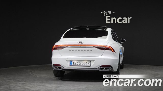 Hyundai Grandeur Calligraphy — пробег 15 403 км — фото 4 из 5