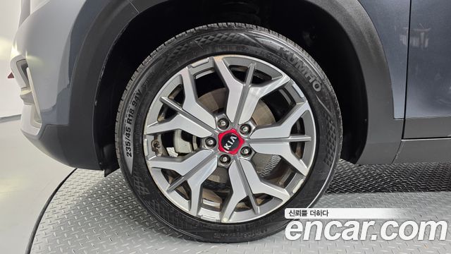 Kia Seltos из Кореи Encar