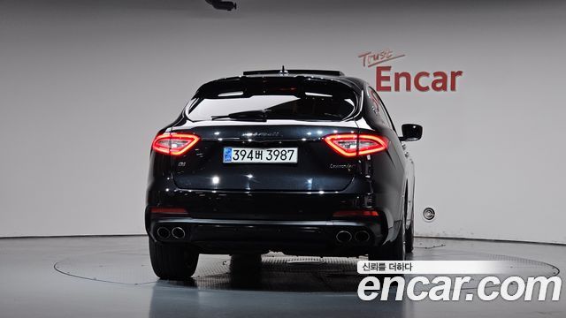 Maserati Levante из Кореи Encar