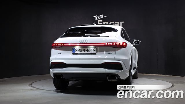 Audi Q5 40 TFSI Quattro Sportback Advanced — пробег 6 438 км — фото 4 из 5