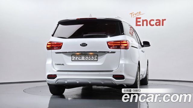 Kia Carnival из Кореи Encar
