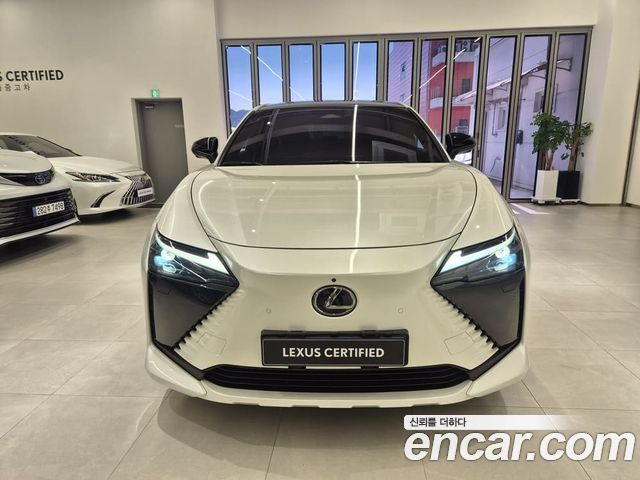 Lexus RZ Luxury — пробег 30 041 км — фото 3 из 5