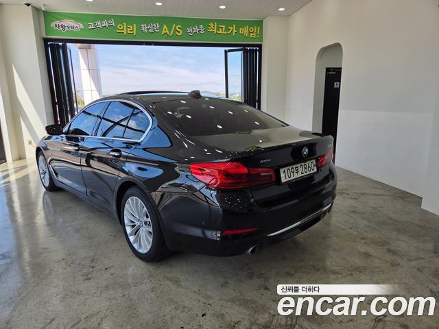 BMW 5-Series 530i Luxury Plus — пробег 73 674 км — фото 2 из 5