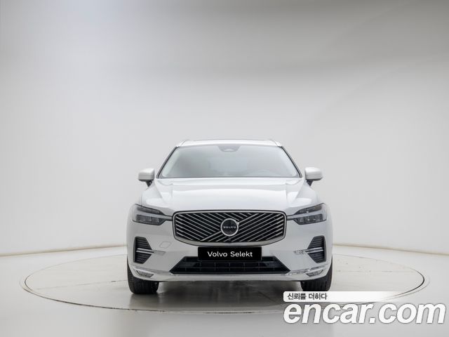 Volvo XC60 B5 Ultra Bright Air Sus — пробег 4 814 км — фото 2 из 5