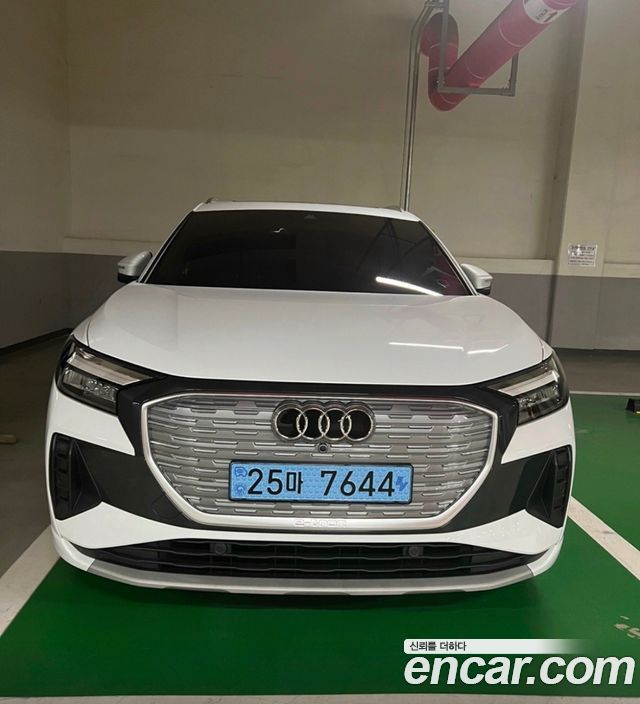 Audi Q4 e-tron 40 — пробег 170 000 км — фото 3 из 5