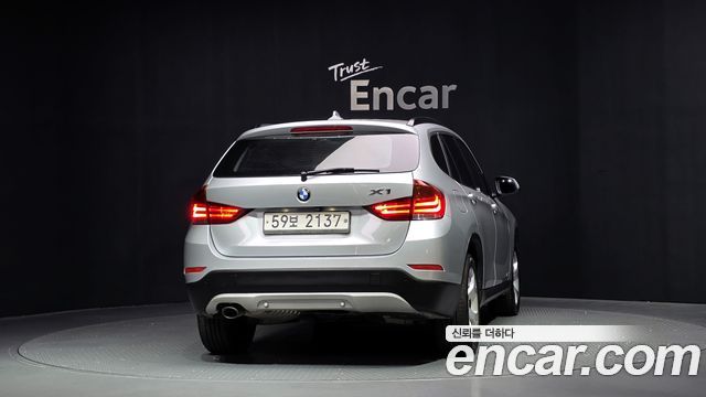 BMW X1 xDrive 20d — пробег 73 796 км — фото 4 из 5