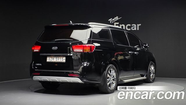Kia Carnival из Кореи Encar