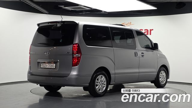Hyundai Starex 11-Seater Wagon Modern — пробег 19 216 км — фото 2 из 5