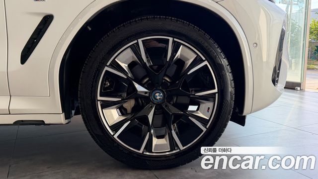 BMW iX3 M Sports — пробег 90 064 км — фото 5 из 5