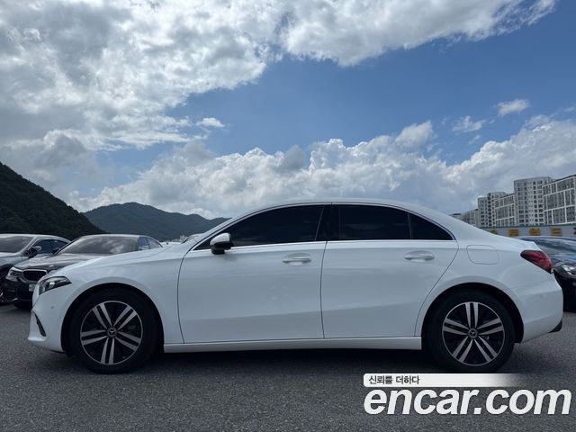 Mercedes-Benz A-Class A220 Sedan — пробег 26 800 км — фото 4 из 5