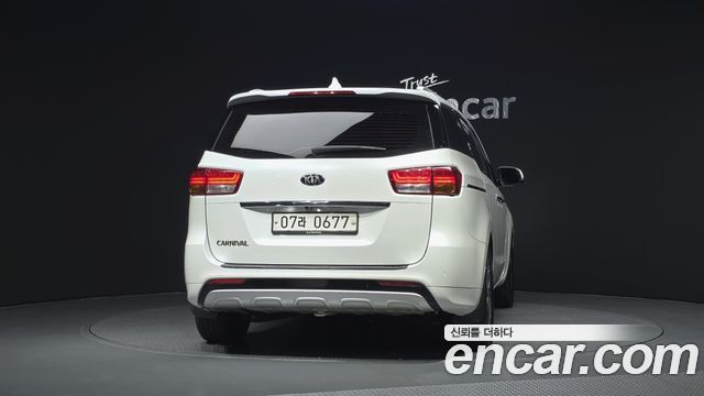 Kia Carnival из Кореи Encar