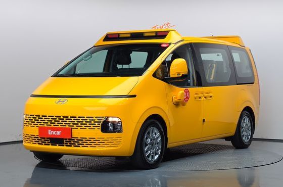 Hyundai Staria L3.5 Kinder Safety Car 15-Seater — пробег 39 370 км — фото 1 из 5
