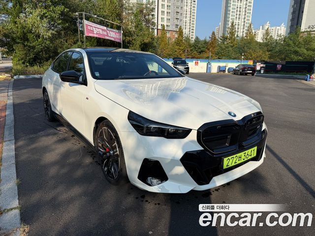 BMW i5 M60 xDrive — пробег 13 100 км — фото 2 из 5