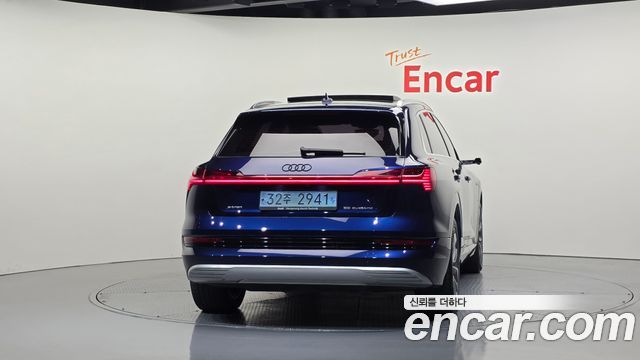 Audi e-tron 55 Quattro — пробег 97 654 км — фото 4 из 5