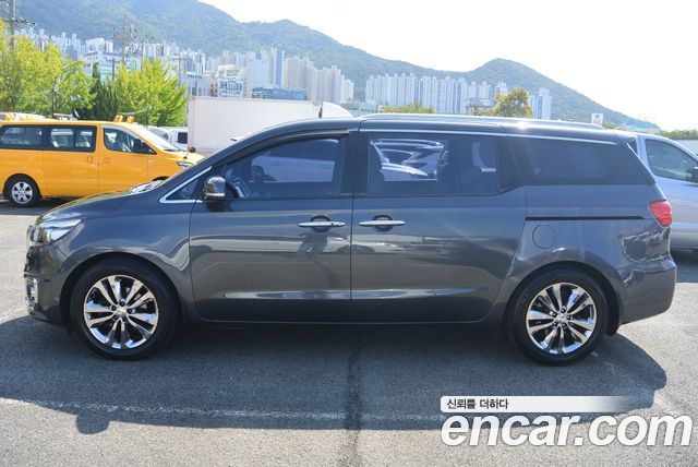 Kia Carnival из Кореи Encar
