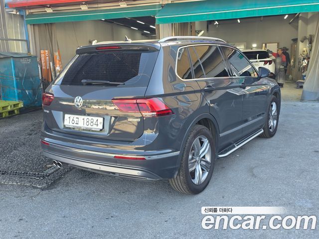 Volkswagen Tiguan 2.0 TDI 4Motion Prestige — пробег 68 304 км — фото 4 из 5