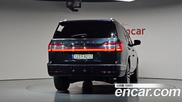 Lincoln Navigator 3.5L — пробег 77 599 км — фото 4 из 5