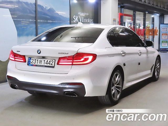 BMW 5-Series 520d M Sport Package Plus — пробег 90 925 км — фото 4 из 5