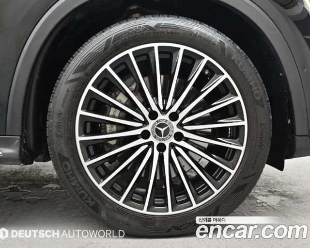 Mercedes-Benz GLC-Class GLC300 4MATIC AMG Line — пробег 38 000 км — фото 5 из 5