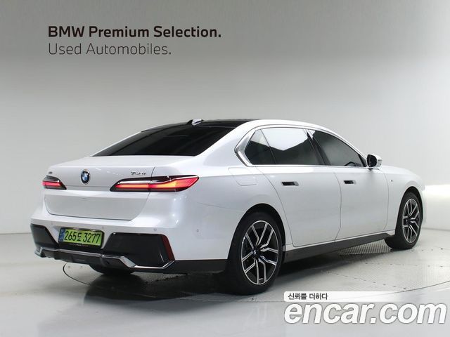 BMW 7-Series 740i xDrive M Sport — пробег 5 874 км — фото 4 из 5
