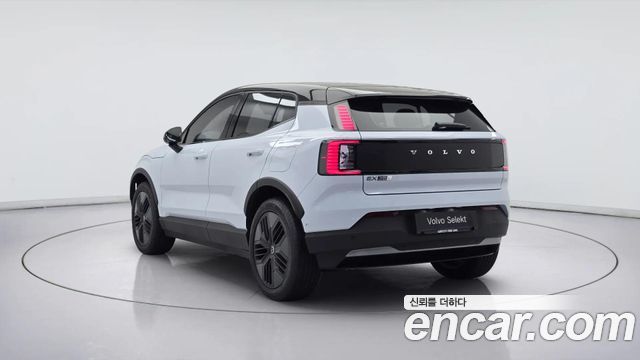 Volvo EX30 Performance Ultra — пробег 2 365 км — фото 4 из 5