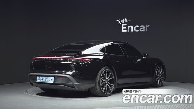 Porsche Taycan из Кореи Encar