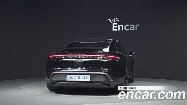 Porsche Taycan из Кореи Encar