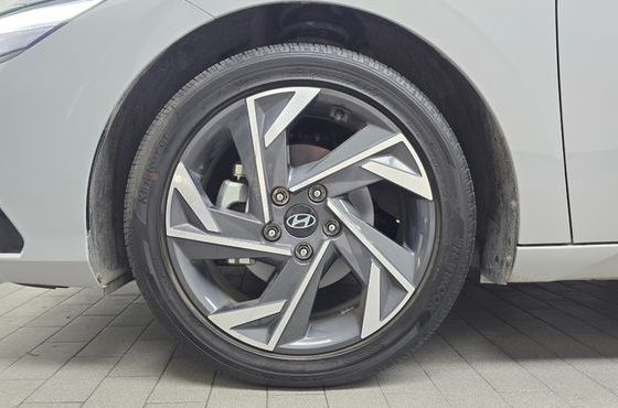 Hyundai AVANTE 1.6 Inspiration — пробег 14 904 км — фото 5 из 5