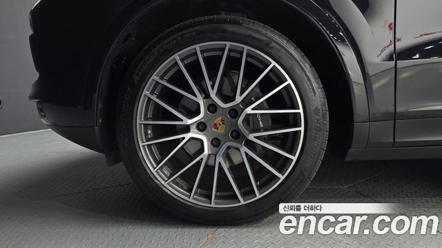 Porsche Cayenne 3.0 — пробег 124 501 км — фото 5 из 5