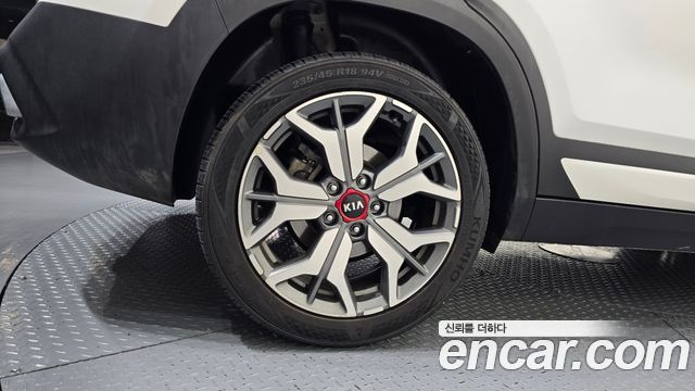 Kia Seltos из Кореи Encar