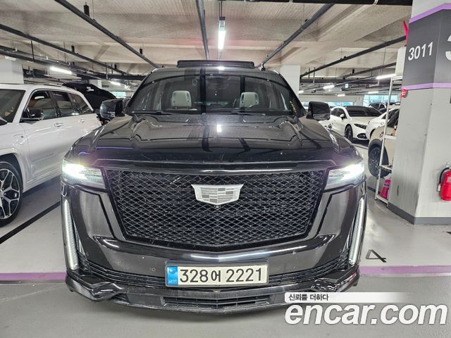 Cadillac Escalade 6.2 Sports Platinum — пробег 107 763 км — фото 1 из 5