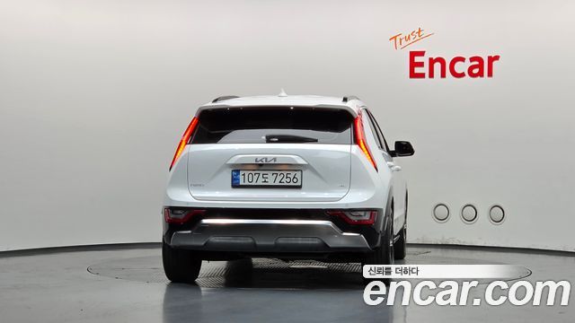 Kia Niro Signature — пробег 72 370 км — фото 4 из 5
