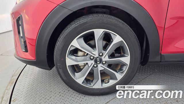 Kia Stonic 1.4 Trendy — пробег 9 036 км — фото 5 из 5